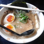 かねもり - 2015．10。醤油ラーメン。卵は。750円