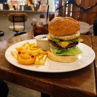 口コミ一覧 : バーガーズカフェビーチ ストーリー （Burger's Cafe