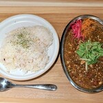 駅前本格カレー Kurred - 黒胡麻坦々カレー
