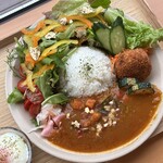 かきのは - 料理写真:月～水のランチ　辛口カレーが苦手な方にはプラントベースのカレーもご用意　あっさりとした味わいです