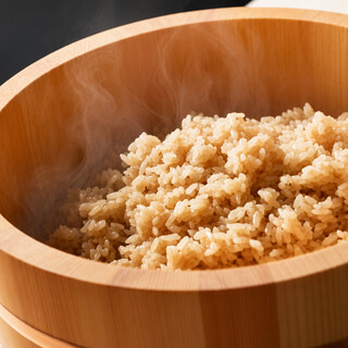 赤酢使用◆酸味の強い特製のシャリとネタの妙妙たるバランス