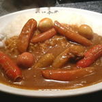 梨花食堂 天満本店 - ５種類のいろいろソーセージとうずら玉子のカレー