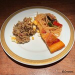 ダイニング&バー ジョバンニ - ガパオライスにプッタネスカに本日のピッツァ
