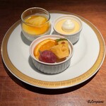 ダイニング&バー ジョバンニ - プディング二種とフルーツ