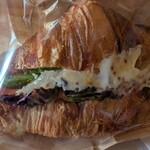 OLD NINE CROISSANT - 