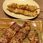 つぼ八 - 豚の黒胡椒串、ぽんじり串