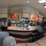 フードコートにあります