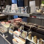 シェ・シバタ - 
