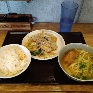 口コミ一覧 : 沖縄料理やんばる 新宿総本店 - 新宿西口/沖縄料理 [食べ