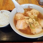 喜多方ラーメン 坂内 - 料理写真:14時まで半ライスサービス