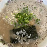 とんこつラーメン よかろうもん - 