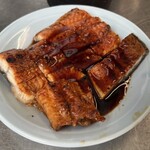 居酒屋 とよ - うなぎの蒲焼き半分