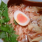 北京 - 自家製ワンタン麺