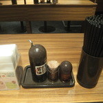 はなまるうどん - 卓上の調味料＆エコ箸(2015.4.4)