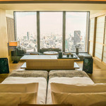 アマン東京 - ベッドから一面に見える東京。遮るものなし。