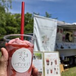 いちごびより - ドリンク写真:濃厚いちごミルクスムージー(クリームなし)(750円)