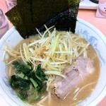 中島家 - ネギラーメン 750円