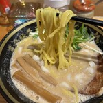 魚介豚骨ラーメン　あき家 - 
