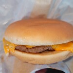 マクドナルド - 料理写真:チーズバーガー