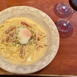 あんぷく - 名物カルボナーラうどん＆赤ワイン