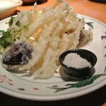 酒とそば まるき - 白魚の天ぷら