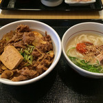 なか卯 - 旨辛鶏白湯うどんミニ+牛すき丼〜つゆだく
            