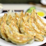 栄福 - ノーマルの餃子