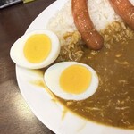 CoCo壱番屋 - 料理写真:チキンにこみカレー+ソーセージ・ゆで卵トッピング(UP)