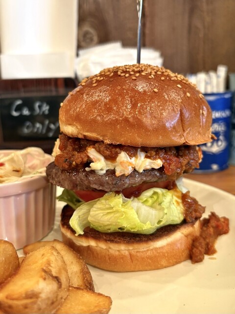バーガーショップ フランキーベース （BURGER SHOP FRANKIE BASE）のご