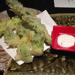 玉魚tamauo  - アスパラとタラの芽の天ぷら