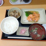 築地 とと兵衛 - 朝定食500円、ご飯少な目