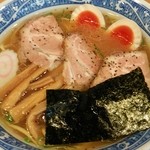 Chuukasoba Aoba - 特製中華そば（900円）