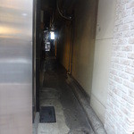 小笹寿し - お店はこんな細い路地の先です(^_^;)