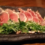 とりの座 - モモ肉のたたき。