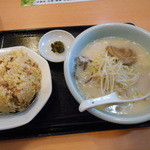 Taiwan Ryourifuku Fuku - ラーメン＋炒飯セット６８０円