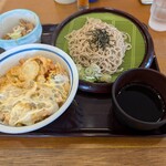 山田うどん - 料理写真: