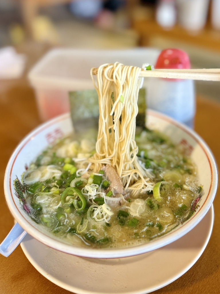 長浜 豚 骨 まる えい ラーメン