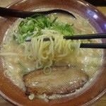 伝蔵 - 麺リフト