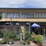 ぴーぷ留 - 新鮮な魚介類や肉料理をリーズナブルに楽しめる、地元で親しまれている食事処・レストラン「ぴーぷ留」さん。