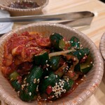 鉄板焼肉 うちだ - キムチ2種類