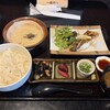 とろろとさかな 小○商店 - 