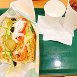 サブウェイ - 料理写真:サラダチキンサンドとアイスティー