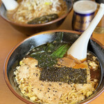 手もみらあめん十八番 - 料理写真:ポークラーメン
