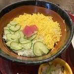 兆一 - 彩り五色丼のベース