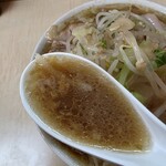 ラーメン二郎 - スープ