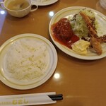 レストラン　むさし - ハンバーグ＋エビフライ