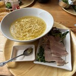 初代江田島中華そば　めん屋貘 - 