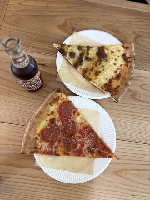 Hughes Pizza Parkside店 （ヒューズピザ） - 本町/ピザ | 食べログ