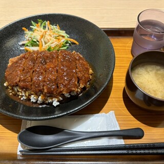 うしくんの加古川かつめし亭_1