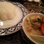 タイ国料理店 イサラ - 青いカレー